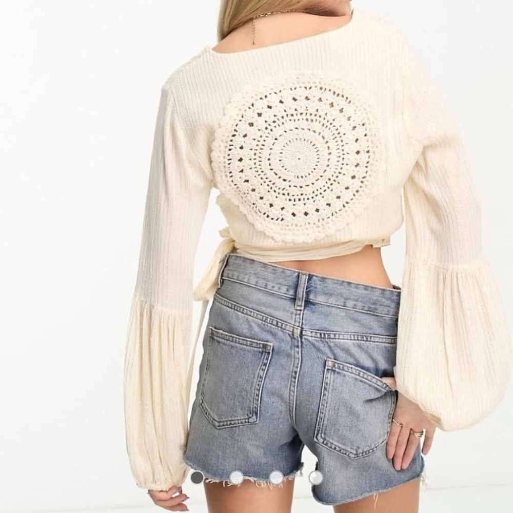 NWT Raga Golden Rays Volume Sleeve Cream Boho Indie Wrap Crop Top, Size M.